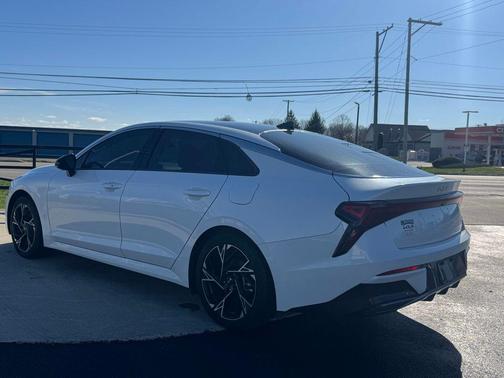 Snow White Pearl 2025 Kia K5 GT-Line