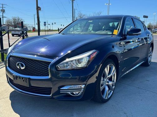 Hermosa Blue 2017 INFINITI Q70L 3.7X
