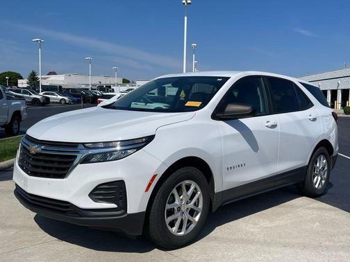 Summit White 2022 Chevrolet Equinox LS