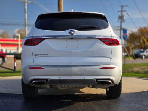 2024 Buick Enclave Essence