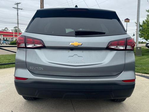 Sterling Gray Metallic 2024 Chevrolet Equinox LS
