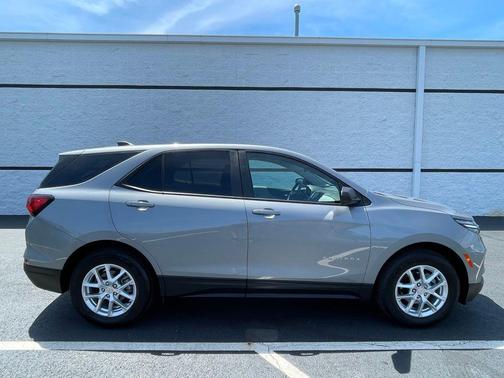 Sterling Gray Metallic 2024 Chevrolet Equinox LS