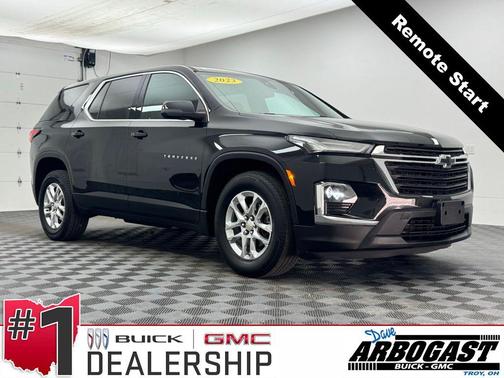 Mosaic Black Metallic 2023 Chevrolet Traverse LS