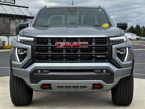 Sterling Metallic 2024 GMC Canyon AT4