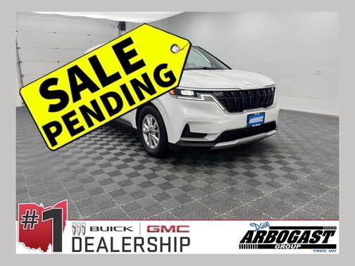 2024 Kia Carnival LX