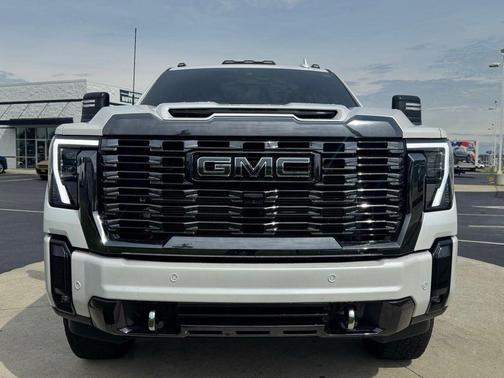 White Frost Tricoat 2024 GMC Sierra 2500 Denali Ultimate