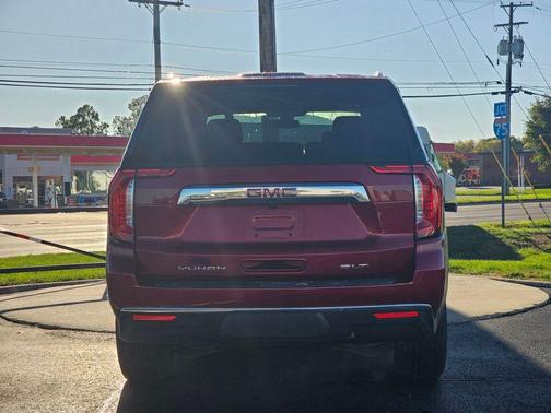 2022 GMC Yukon SLT