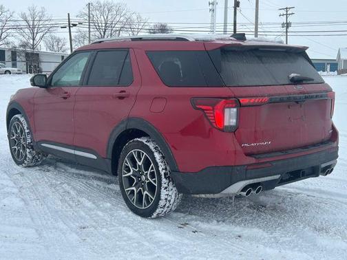 2025 Ford Explorer Platinum