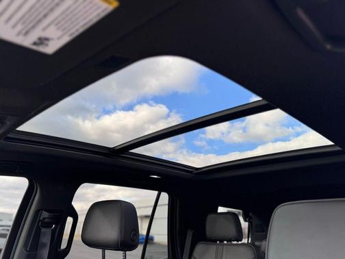 2023 Chevrolet Tahoe 4WD RST