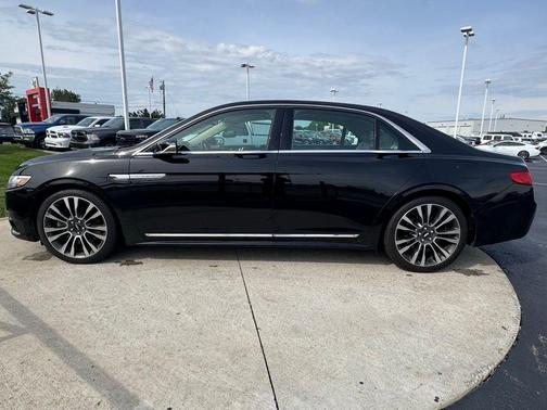 Black Velvet 2017 Lincoln Continental Select