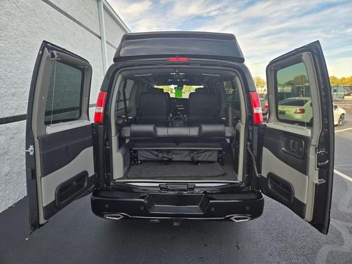 2025 GMC Savana 2500 Work Van