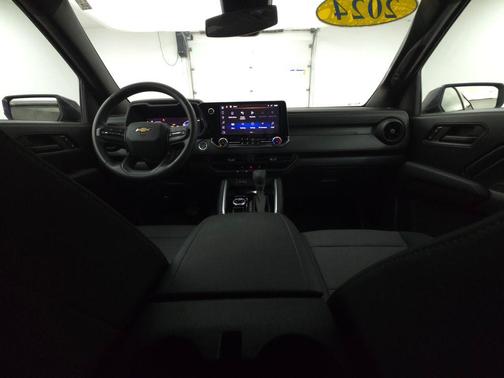 2024 Chevrolet Colorado WT