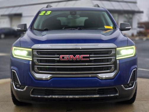 2023 GMC Acadia AWD AT4