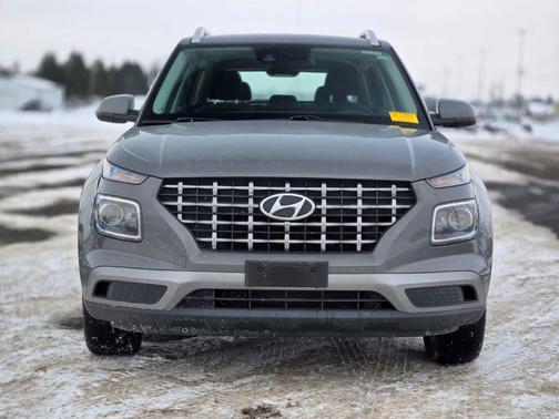 2022 Hyundai VENUE SEL