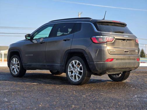 2023 Jeep Compass Latitude Lux