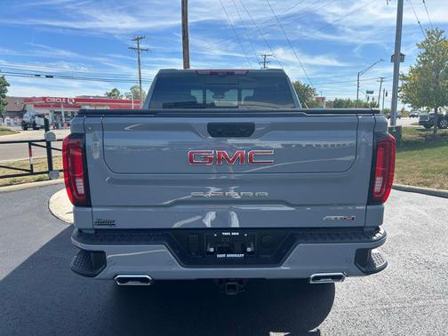 2025 GMC Sierra 1500 AT4