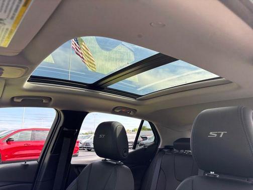 Ebony Twilight Metallic 2026 Buick Encore GX Sport Touring
