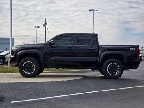 2024 Toyota Tacoma Hybrid TRD Off Road