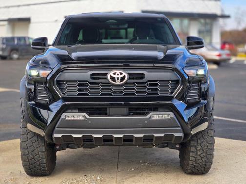 2024 Toyota Tacoma Hybrid TRD Off Road