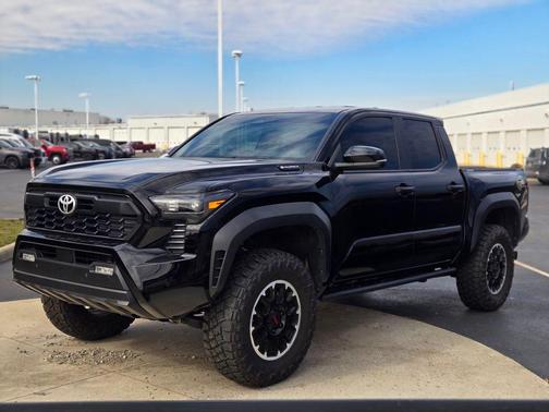 2024 Toyota Tacoma Hybrid TRD Off Road