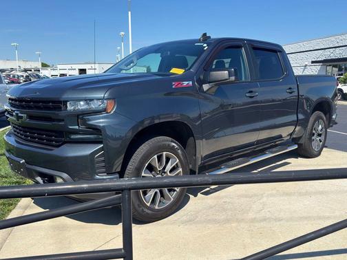 Shadow Gray Metallic 2020 Chevrolet Silverado 1500 RST
