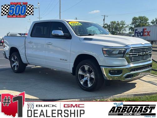 Ivory White Tri-Coat Pearlcoat 2023 RAM 1500 Laramie