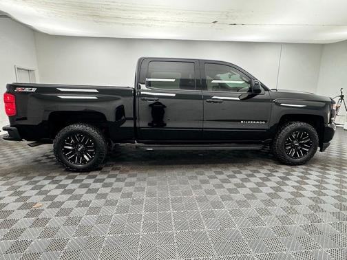 2017 Chevrolet Silverado 1500 2LT