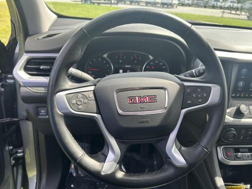 2023 GMC Acadia AWD SLT