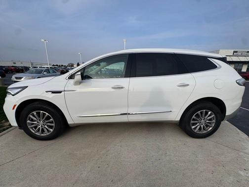 2024 Buick Enclave Essence FWD