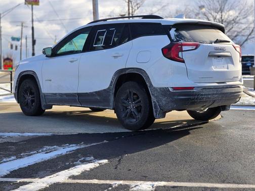 2024 GMC Terrain AWD AT4
