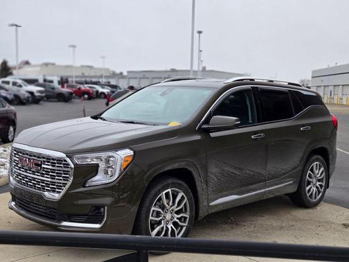2023 GMC Terrain Denali