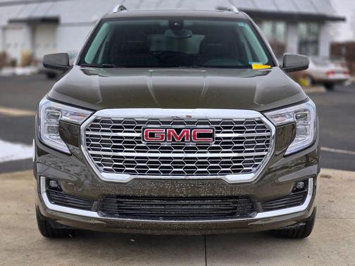 2023 GMC Terrain Denali