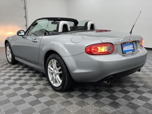 2011 Mazda MX-5 Miata Sport