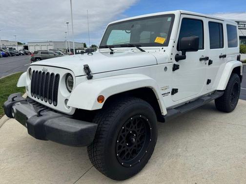 Bright White Clearcoat 2015 Jeep Wrangler Unlimited Sahara