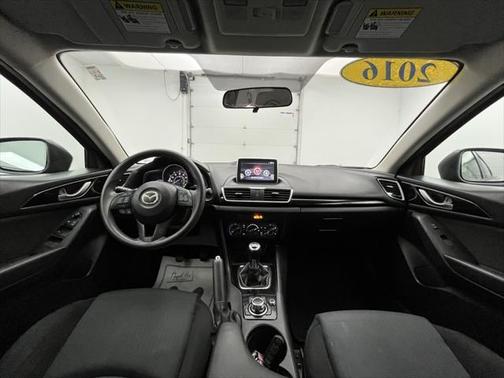 2016 Mazda Mazda3 i Sport