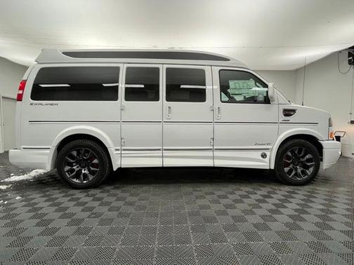 2025 GMC Savana 2500 Work Van