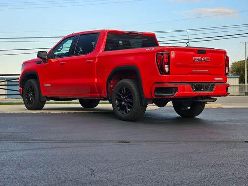 2022 GMC Sierra 1500 Elevation