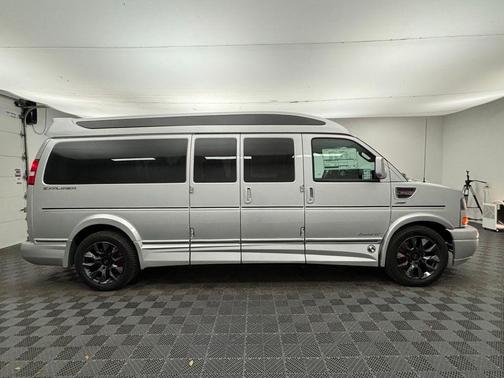 2025 GMC Savana 2500 Work Van