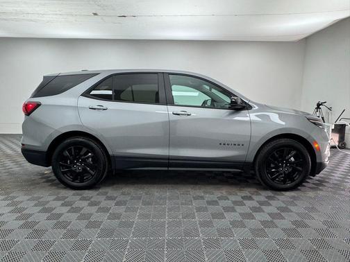 Sterling Gray Metallic 2023 Chevrolet Equinox LS