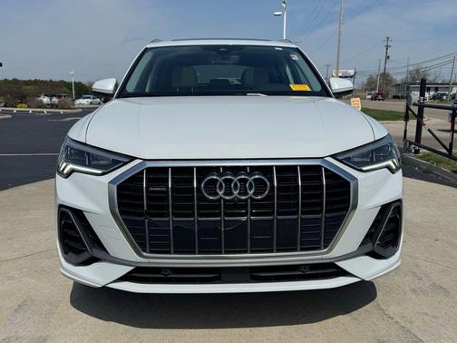 Glacier White Metallic 2024 Audi Q3 45 S line Premium Plus