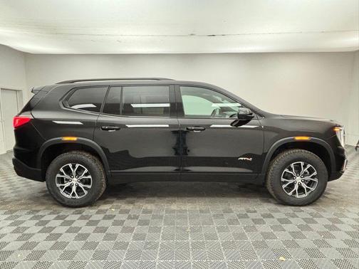 2025 GMC Acadia AWD AT4