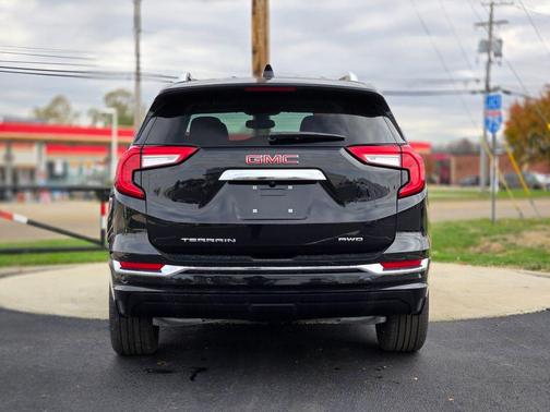 2023 GMC Terrain Denali