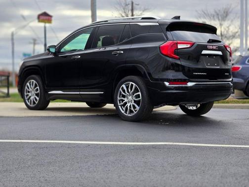 2023 GMC Terrain Denali