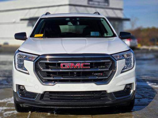 2023 GMC Terrain AWD AT4