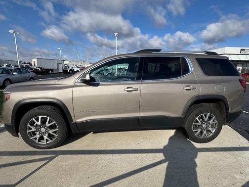 2022 GMC Acadia AWD SLE