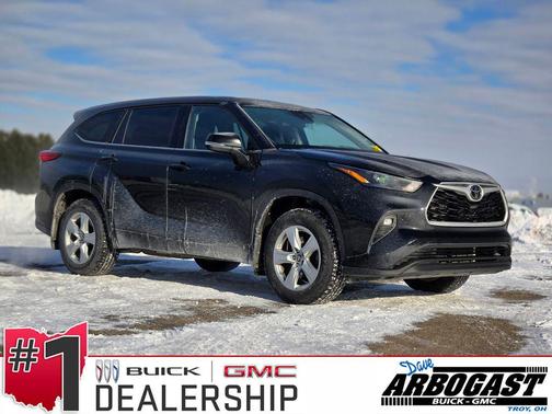 2022 Toyota Highlander LE