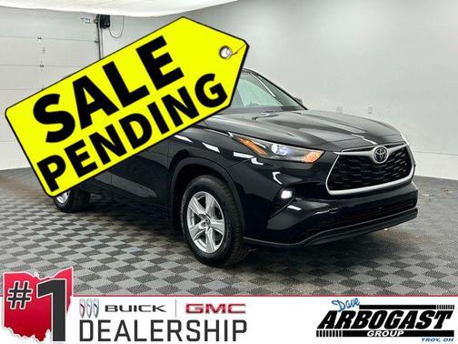 2022 Toyota Highlander LE