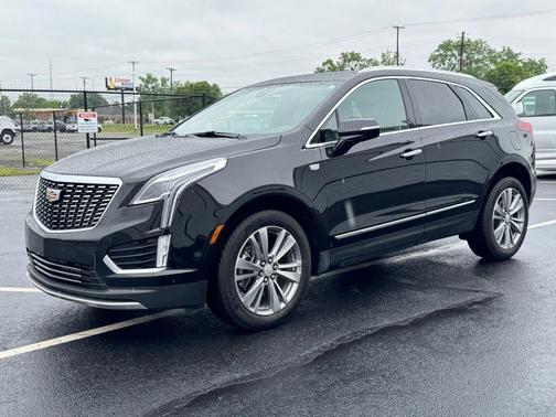 Stellar Black Metallic 2024 Cadillac XT5 Premium Luxury
