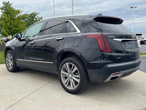 Stellar Black Metallic 2024 Cadillac XT5 Premium Luxury