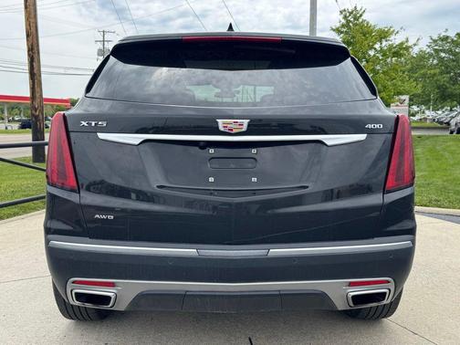 Stellar Black Metallic 2024 Cadillac XT5 Premium Luxury